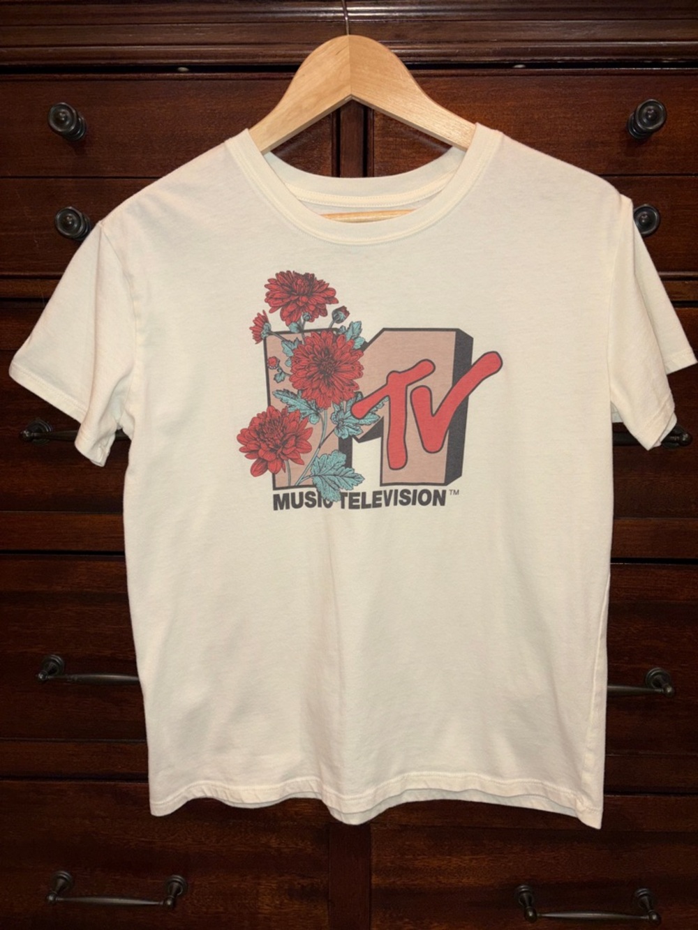 MTV Music Television Floral Graphic Tee White Red Rose Logo Shirt Size M